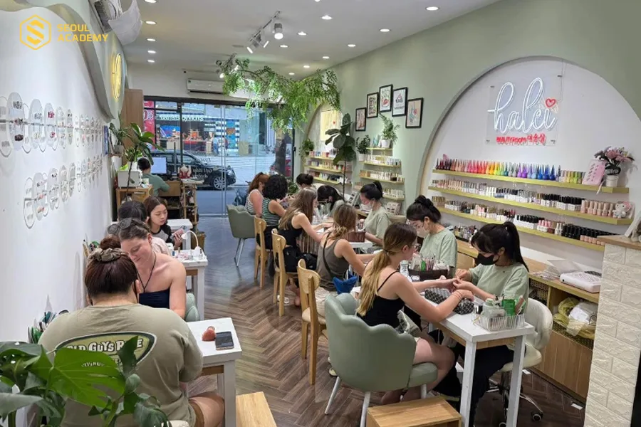 Seoul Academy là địa chỉ uy tín cung cấp khóa học làm móng chuyên nghiệp cho những ai dự định mở tiệm nail