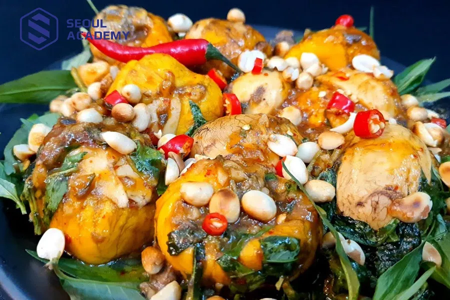 Mùng 1 nếu đang may mắn thì không nên ăn hột gà lộn