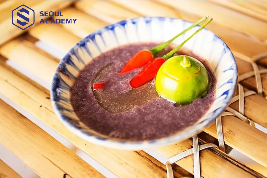 Mắm tôm cũng là loại thực phẩm không nên ăn vào mùng 1