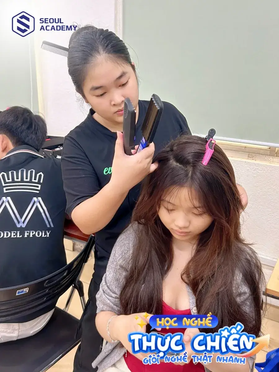 Nữ học nghề làm tóc mang đến nhiều cơ hội nghề nghiệp