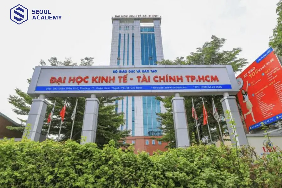 Đại học Kinh tế - Tài chính TP HCM phù hợp cho nghề Hải quan