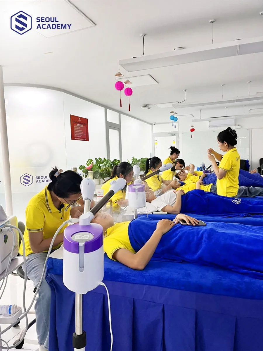 Chăm sóc da là một dịch vụ cơ bản tại các spa làm đẹp Chăm sóc da là một dịch vụ cơ bản tại các spa làm đẹp