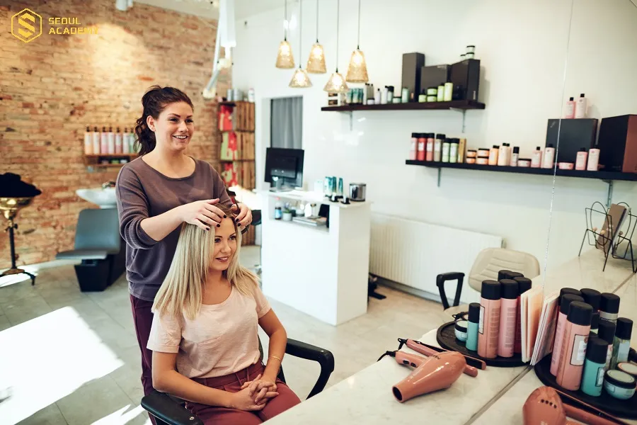 Hair salon là lựa chọn hoàn hảo khi muốn kinh doanh tại mặt bằng ngõ hẻm