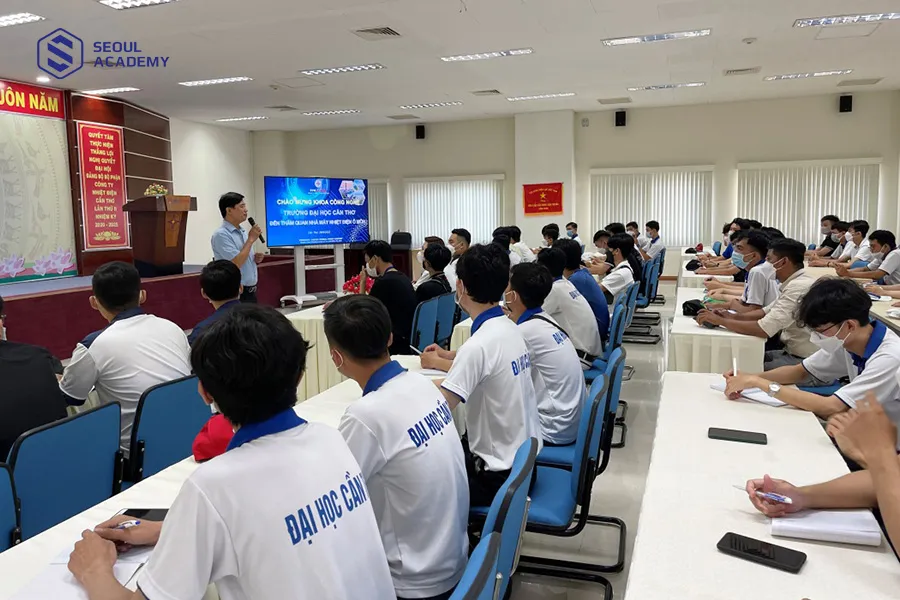 Chương trình đại học có nhiều môn học khó hơn các cấp bậc khác
