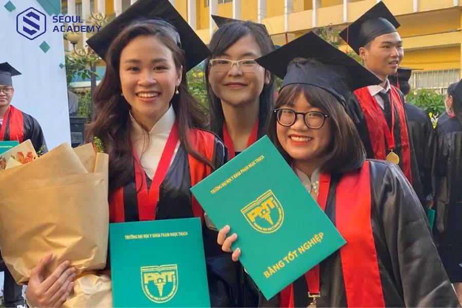 Sinh viên tốt nghiệp trường Đại học Y học Phạm Ngọc Thạch luôn được đánh giá cao sau khi ra trường và tìm được công việc với mức thu nhập cao