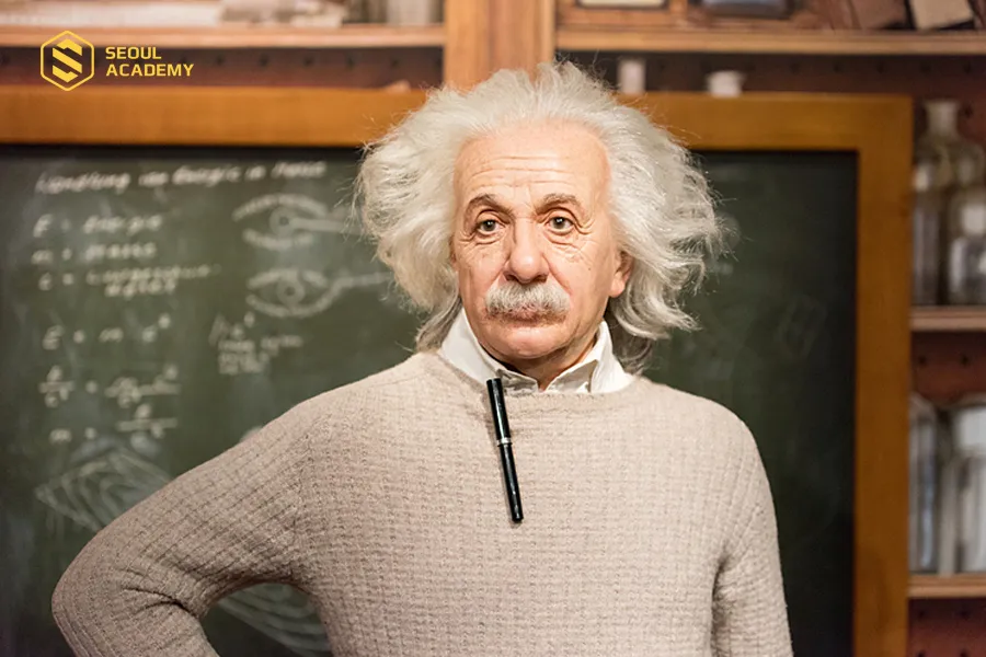 Nhà bác học vĩ đại thế giới Albert Einstein cũng mang thần số học số 6