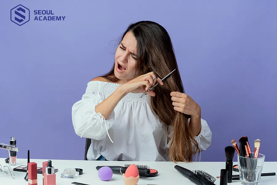 Cắt tóc được xem là điều xui, cắt đi sự may mắn của mình