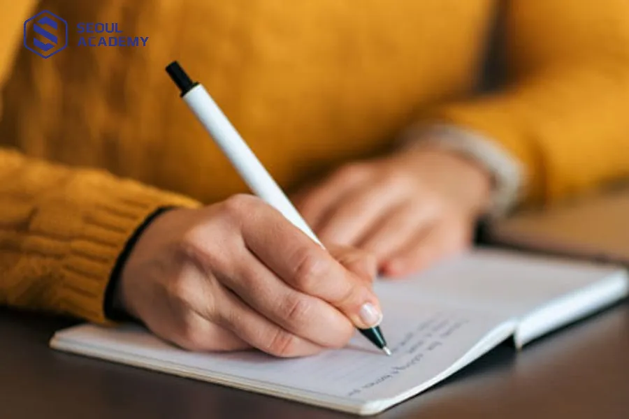 Một bài văn ghi điểm là bài văn trình bày sạch đẹp, rõ ràng, đủ ý