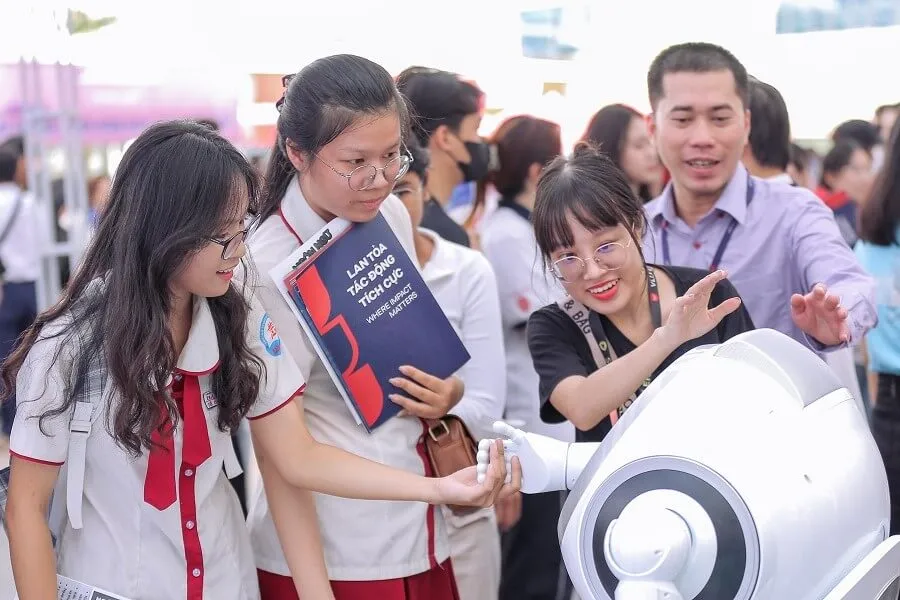 Trường Văn Lang có bề dày về độ uy tín trong giảng dạy và chất lượng học tập