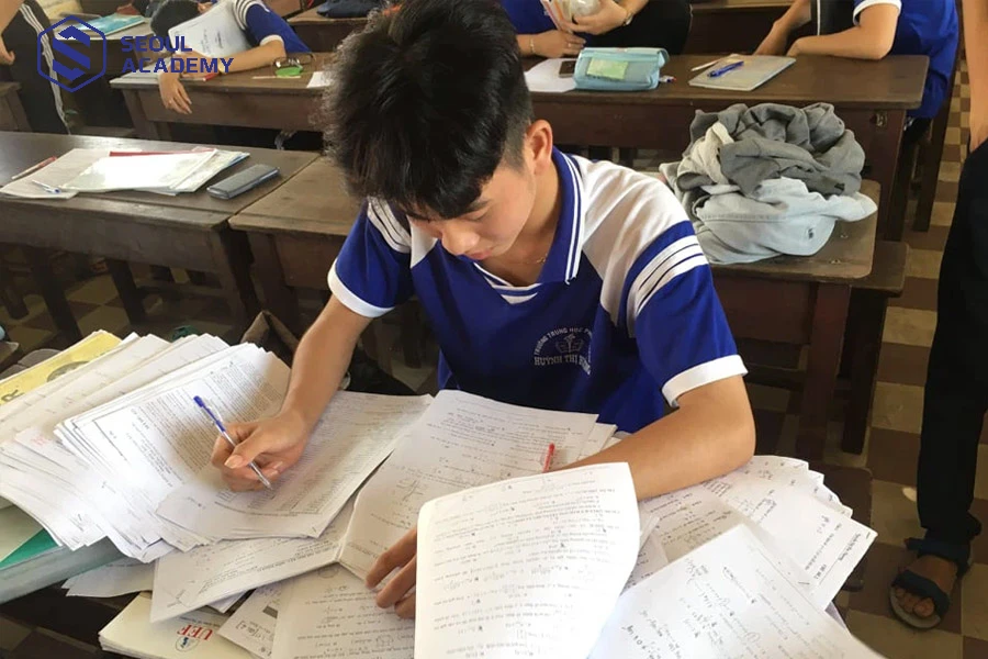 Tích cực làm đề thi thử hoặc đề thi của những năm trước