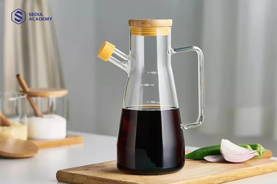 Bảo quản nước mắm khóm trong chai hoặc hũ thuỷ tinh là tốt