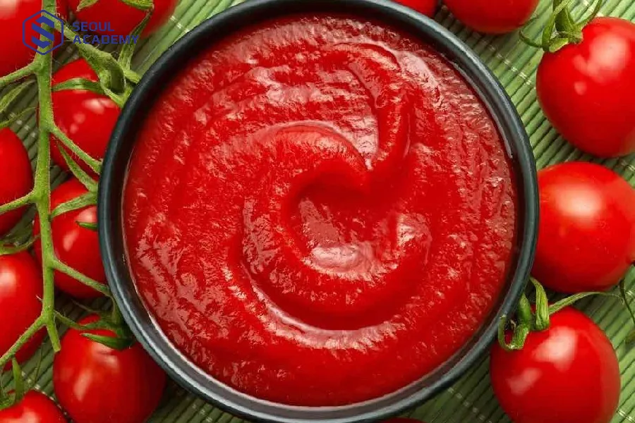 Xay nhuyễn cà chua trong vòng 30 giây để thu được hỗn hợp sệt