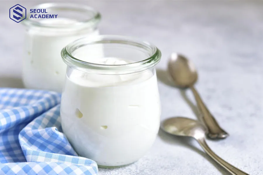 Cách tắm trắng bằng chanh và sữa chua không đường