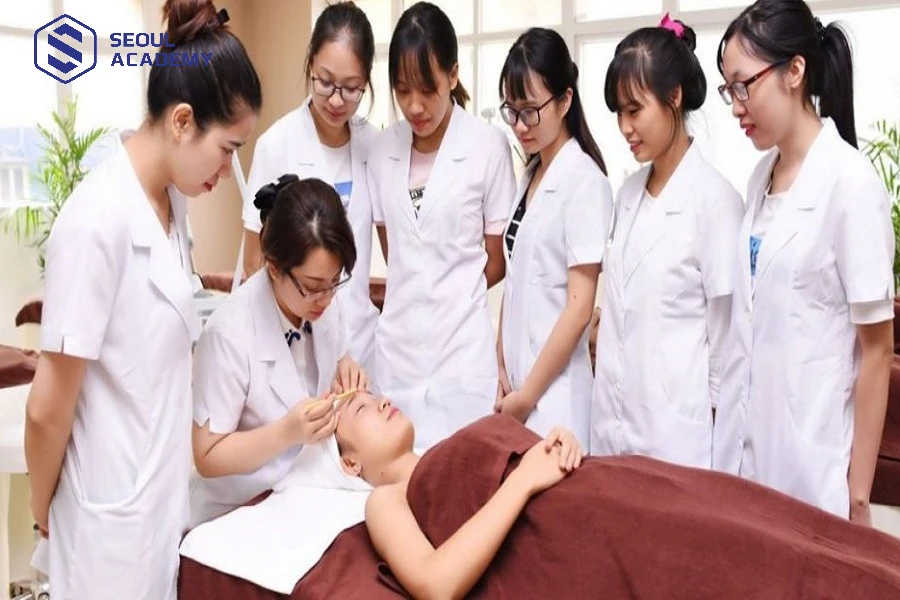 Trung cấp nghề chú trọng kỹ năng thực tiễn