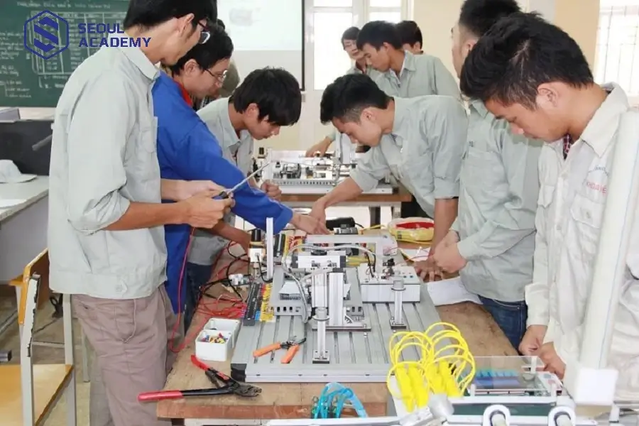 Có thể kết hợp học trung cấp nghề với chương trình bổ túc văn hóa