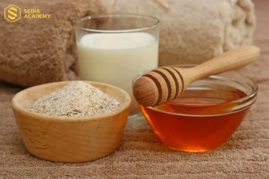 Yến mạch có chứa nhiều dưỡng chất quan trọng giúp cải thiện làn da trắng sáng, mịn màng hơn