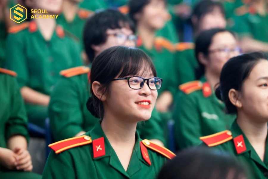 Sinh viên quân đội, an ninh... không được xăm hình