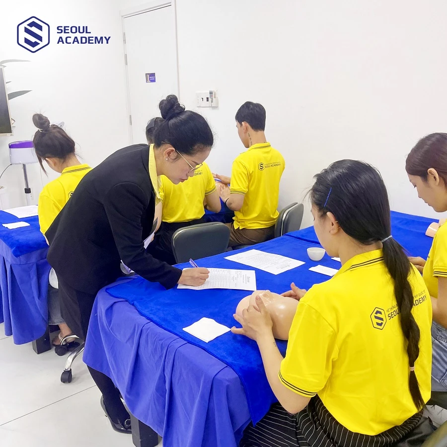 Học massage online có nhiều điểm khác biệt so với chương trình học offline Học massage online có nhiều điểm khác biệt so với chương trình học offline