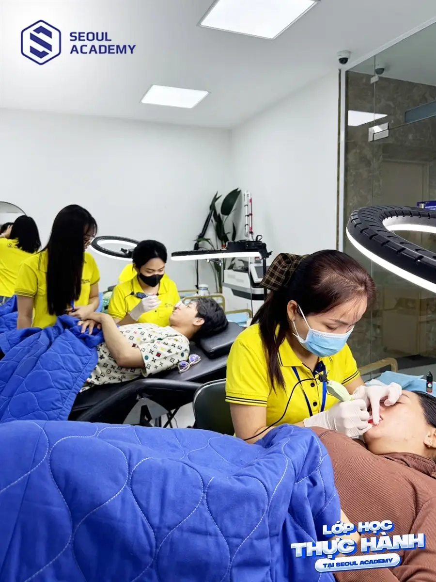 Học nghề thẩm mỹ là hình thức đào tạo kỹ thuật viên ngành làm đẹp một cách chuyên nghiệp