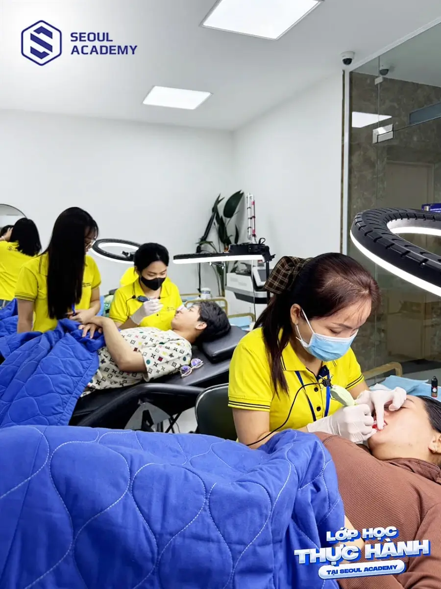 Seoul Academy cung cấp đa dạng các khóa học thẩm mỹ với thời gian thực hành chiếm 90%