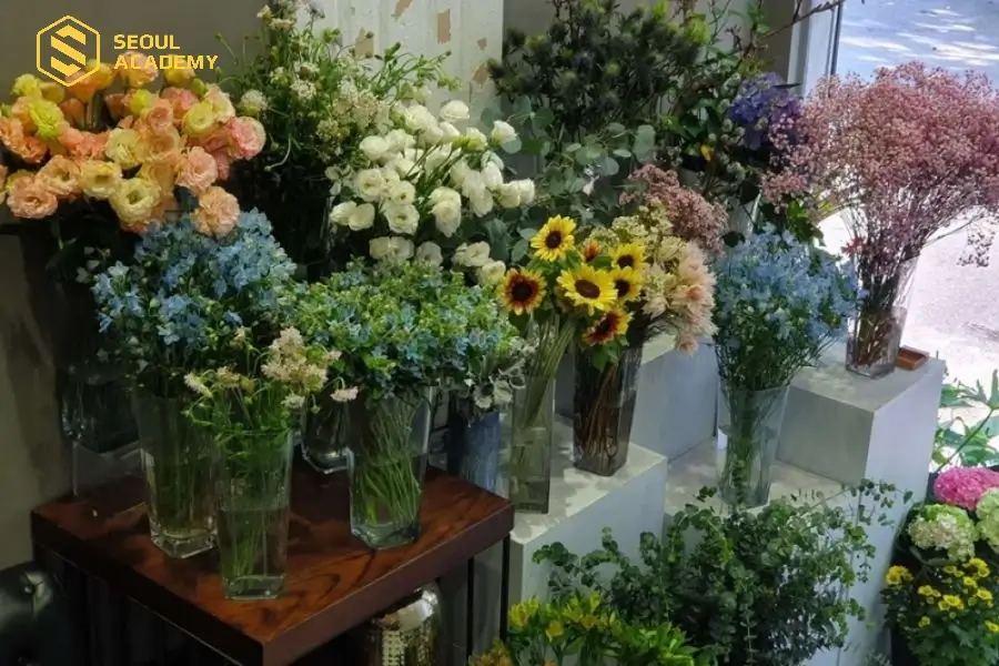 Người khéo tay có thể mở tiệm hoa