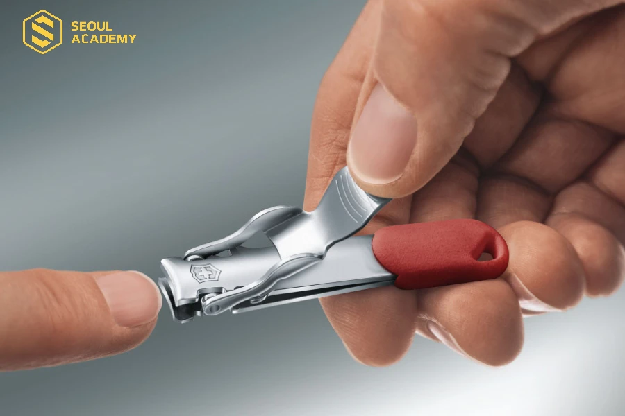 Cắt móng tay cũng cần kiêng kỵ ngày