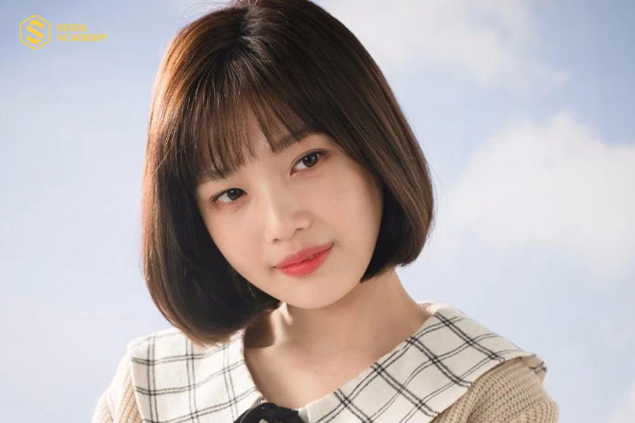 Khuôn mặt tròn béo thường có chiều dài và chiều rộng gần bằng nhau