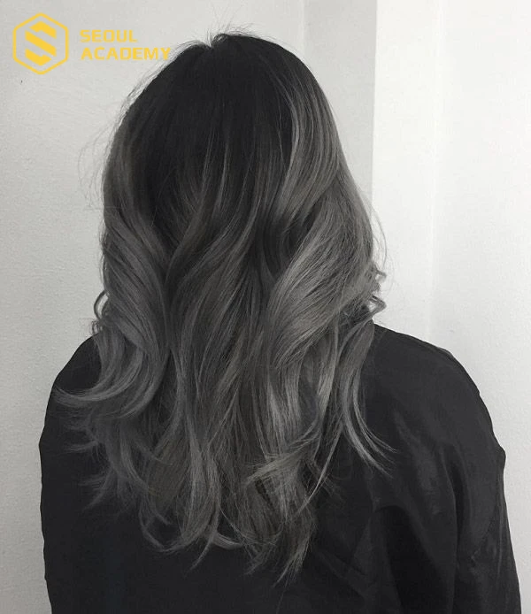 Tóc màu than chì ảo diệu mang đến vẻ đẹp mê hoặc cho mái tóc của bạn