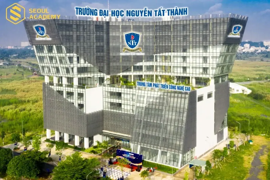 Trường Đại học Nguyễn Tất Thành có khoa Hoá mỹ phẩm với chương trình giảng dạy chất lượng cao