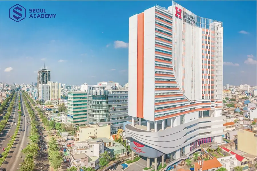 Chương trình học ngành marketing trường Quốc tế Hồng Bàng bao gồm lý thuyết và kỹ năng cần thiết