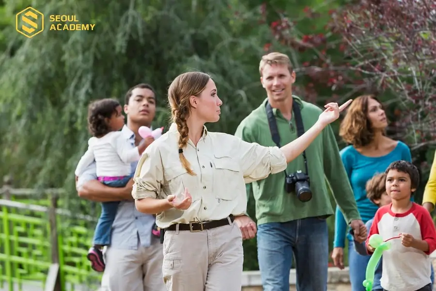 Hướng dẫn viên là ngành nghề cần kỹ năng giao tiếp cực kỳ tốt