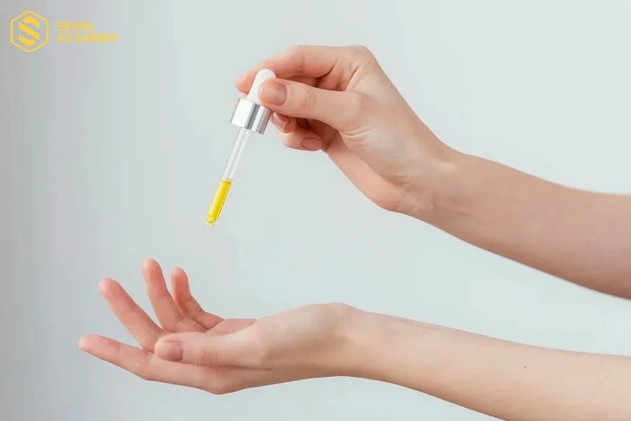 Khi sử dụng serum cần tránh một số sai lầm phổ biến để tăng hiệu quả phục hồi da