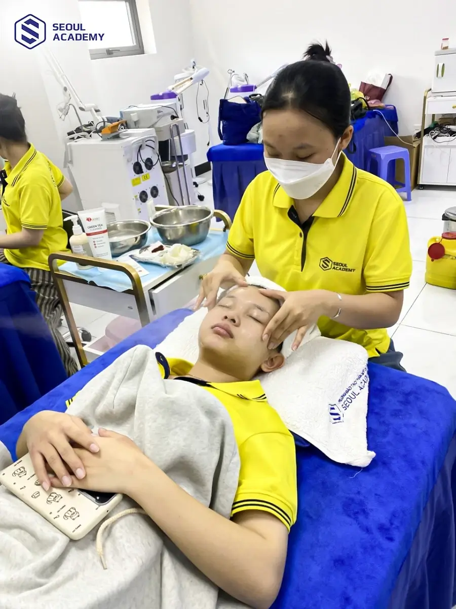 Khoá Gội đầu dưỡng sinh được đào tạo từ cơ bản đến nâng cao