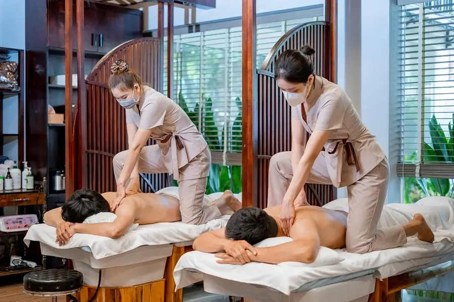 Vừa học vừa làm tại Hạ Spa bạn sẽ được hướng dẫn tận tình