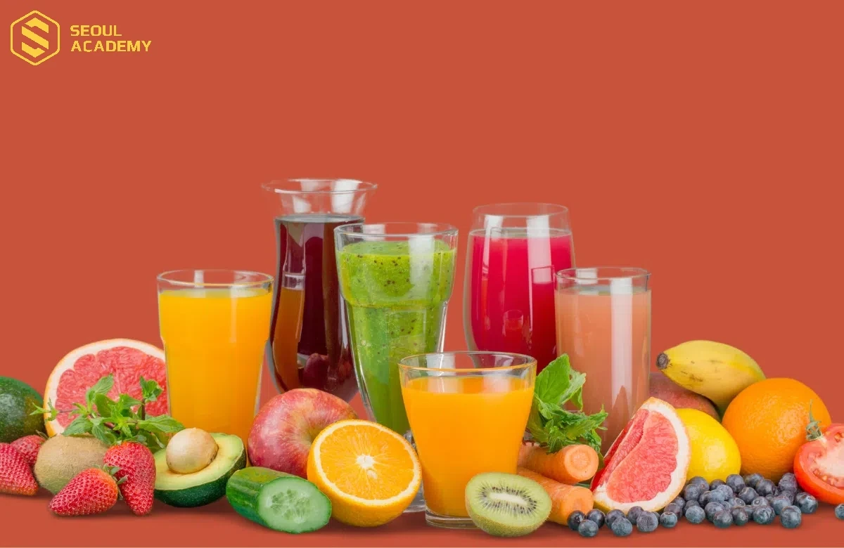 Nước ép trái cây màu đỏ hoặc màu vàng sẽ giúp bạn bổ sung khoáng chất, vitamin có lợi cho não bộ