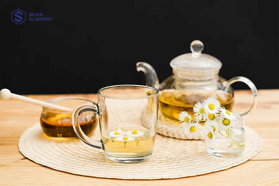 Trà hoa cúc giúp điều trị giấc ngủ và làm đẹp da