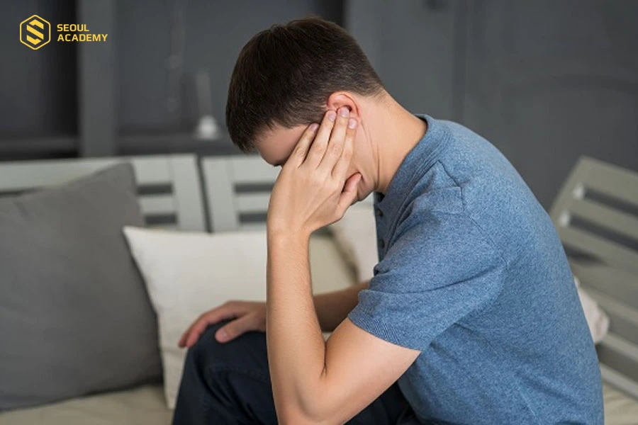 Tiếp xúc với âm thanh lớn quá lâu sẽ khiến cho tai bị ù