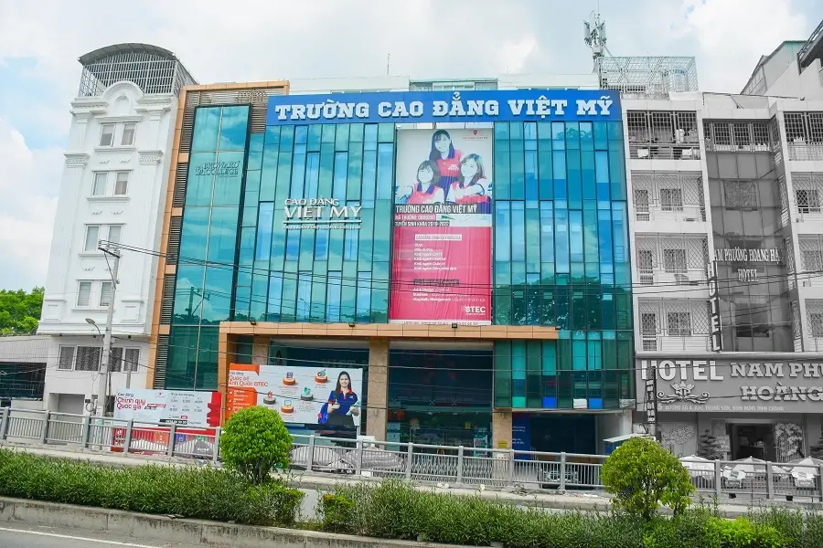 Trường Cao đẳng Việt Mỹ có môi trường học tập hiện đại theo chuẩn quốc tế