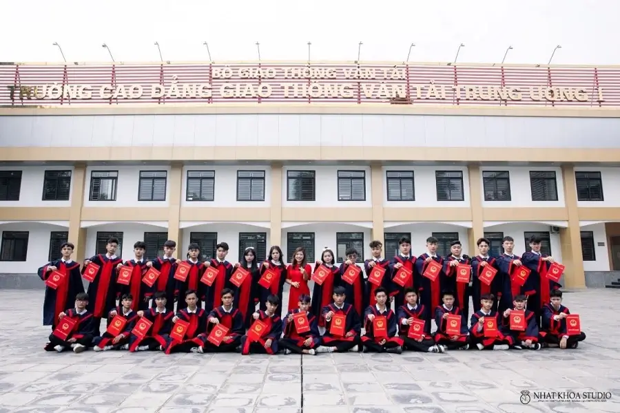 Cao đẳng GTVT Trung ương I là ngôi trường công lập thuộc Bộ Quốc phòng