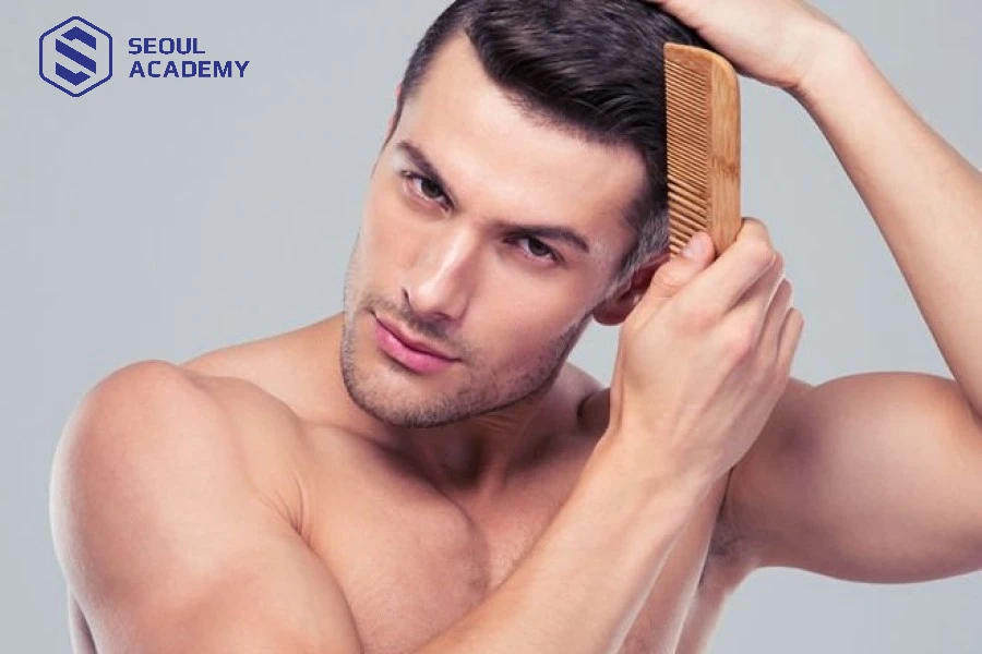 Chải tóc trước khi ngủ để tóc vào nếp