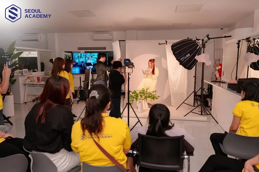 Tại Seoul Academy, khóa học makeup bao nhiêu tiền?