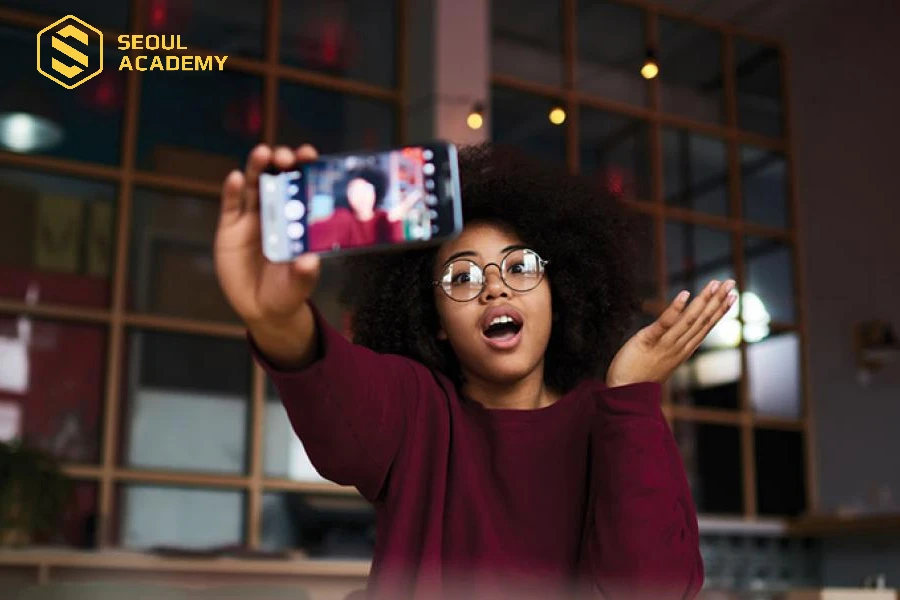 Youtuber là công việc linh hoạt về thời gian