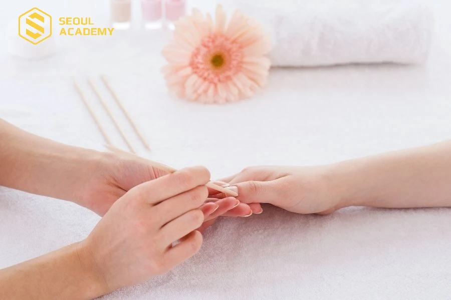 Để móng bột được đẹp hoàn hảo bạn cần phải tuân thủ một số lưu ý nhất định