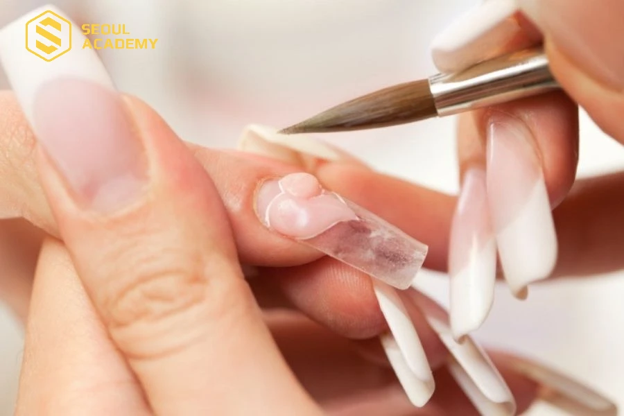 Nên đắp móng bột hay đắp gel?