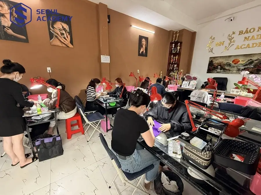 Bảo Ngọc Academy cung cấp khóa học nghề nail chuyên nghiệp