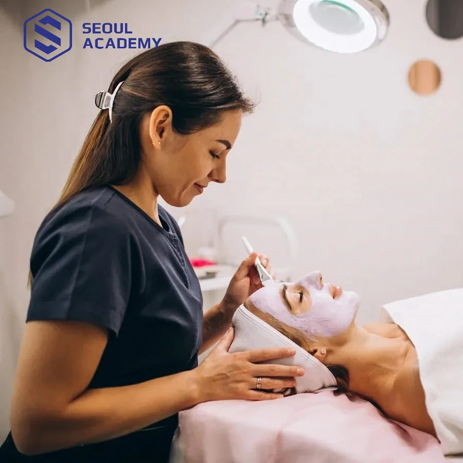 Dạy nghề massage chuyên nghiệp tại Trường đào tạo thẩm mỹ Xinh Xinh