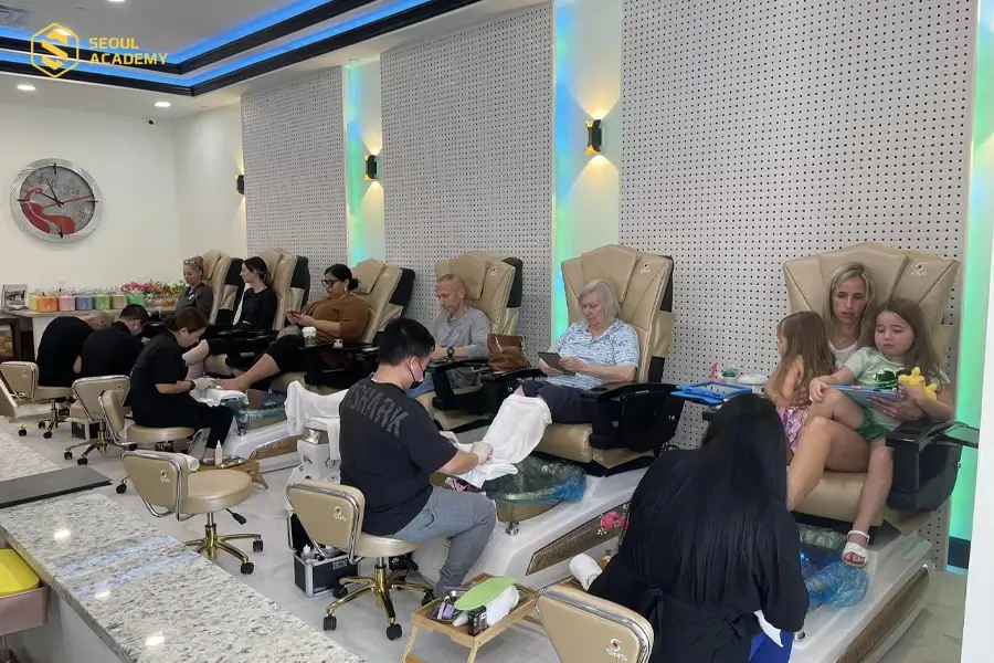 Bắt buộc phải có chứng chỉ hành nghề nail hợp pháp để làm nail ở Mỹ