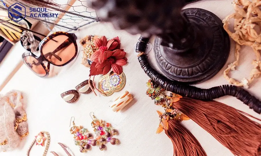 Các loại trang sức, phụ kiện nhiều màu sắc rất được ưa chuộng trong mùa hè