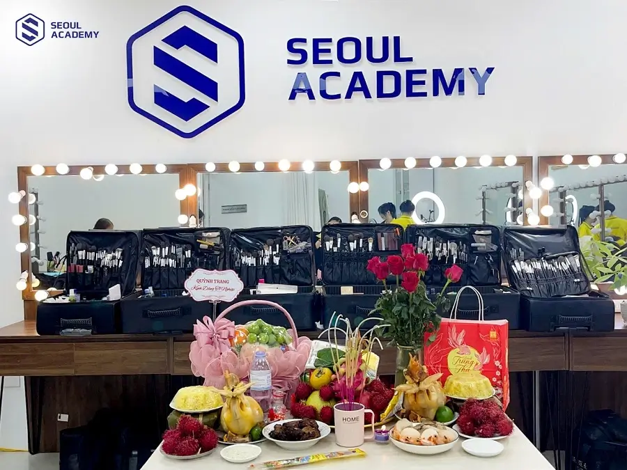 Thời gian cúng tổ nghề thường là buổi sáng hoặc sáng sớm