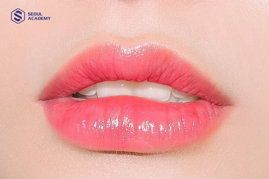 Phun xăm môi pha lê là công nghệ làm đẹp đến từ Hàn Quốc